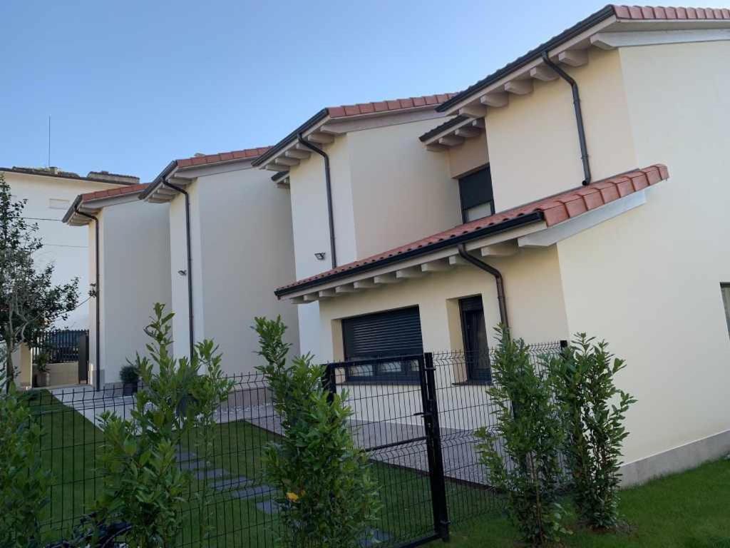 Adosadoduplex Marea Baja 3 Zona Playa Ideal Familias Parejas Y Amigos Llanes Exterior foto